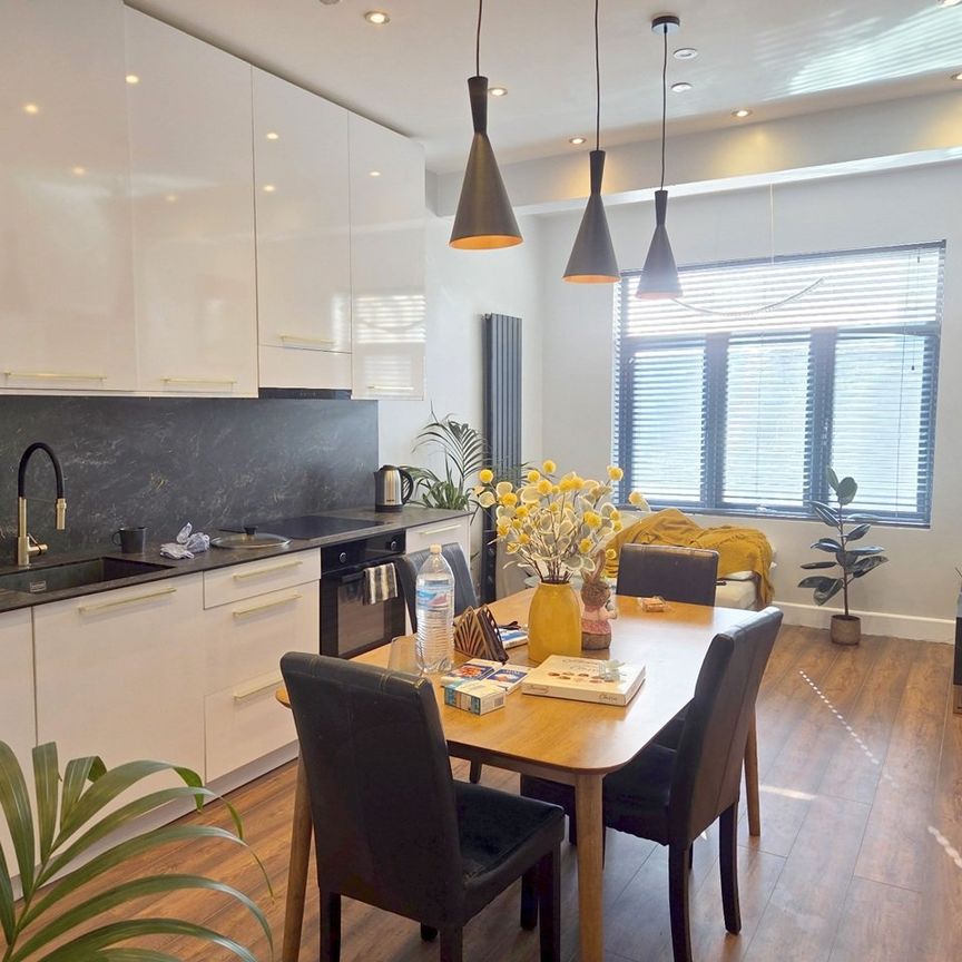 Room in a Shared Flat, Darwin Road, W5 - Photo 1