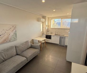 Fully Furnished 1br apartment. 9/35 Sussex St North Adelaide - Photo 3