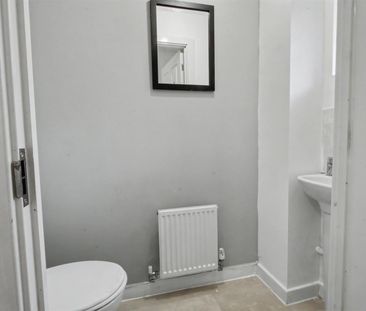 3 Bedroom House to let - Photo 5