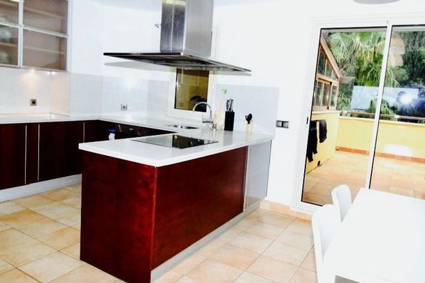 Condado de Sierra Blanca, Marbella Golden Mile, Marbella, Andalusia 29602 - Photo 1