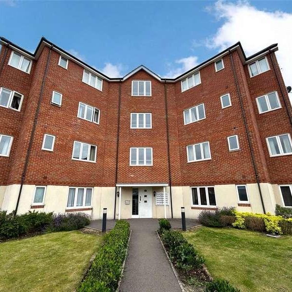 Hornchurch Square, Farnborough, Hampshire, GU14 - Photo 1