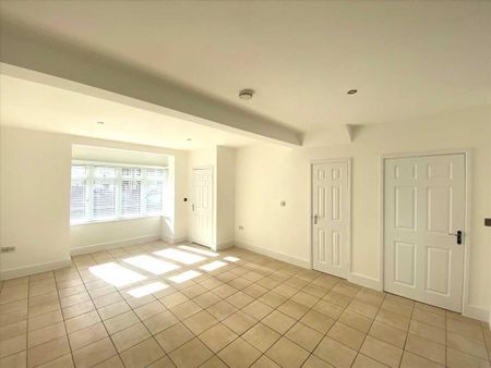 2 bedroom semi-detached house to rent - Photo 4
