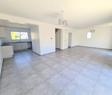 Location Maison 6 pièces 151m² VILLIERS SUR ORGE 91700 - Photo 2