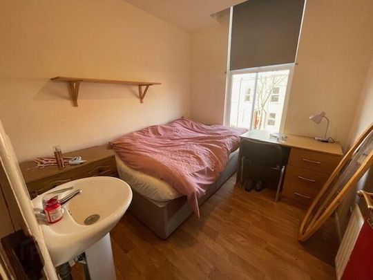 2-112 Fitzroy Avenue, Belfast, BT7 1HU - Photo 1