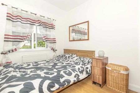 Bryony Road, Shepherds Bush, W12 - Photo 3