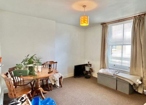 2 bedroom two bedroom maisonette to rent - Photo 1