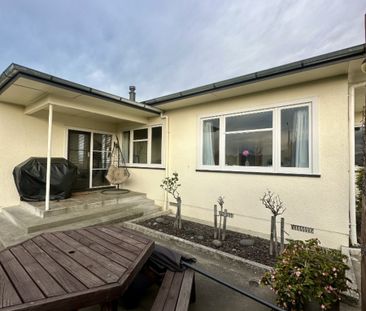 Parkvale Family Home - Photo 2