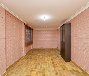 Three Bedroom Family Home - Photo 3