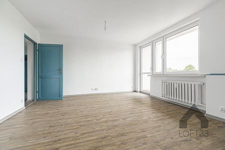 Trzypokojowe mieszkanie z balkonem na osiedlu Stałym w Jaworznie do wynajęcia | Spacer 3D - Photo 3