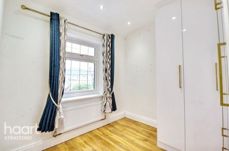 4 bedroom terraced house to rent - Photo 5