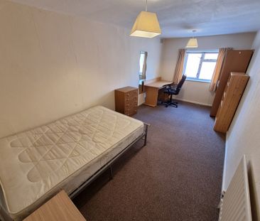 5 Bed Student Accommodation - Photo 4