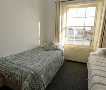 Flat 4, 32 Montpellier Villas, CHELTENHAM GL502XF - Photo 1