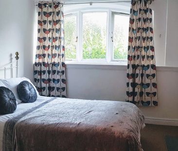 Tabernacle Chapel, Bangor, Gwynedd, LL57 - Photo 2