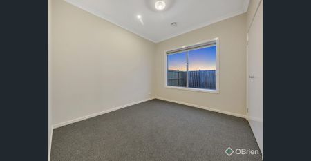 Spacious Family Home with Two Living Areas in Prime Bonnie Brook Location - Photo 2