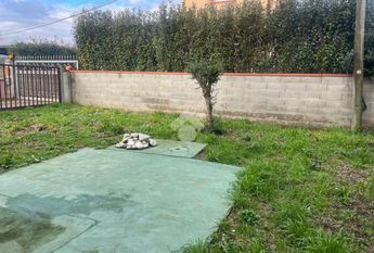 Casa indipendente in affitto