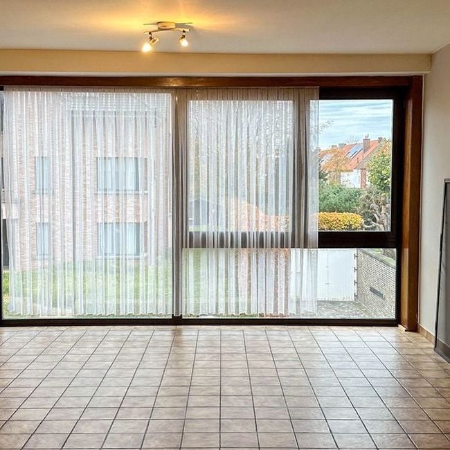 Appartement te huur in Eeklo voor € 650 met 1 slaapkamer - Foto 1