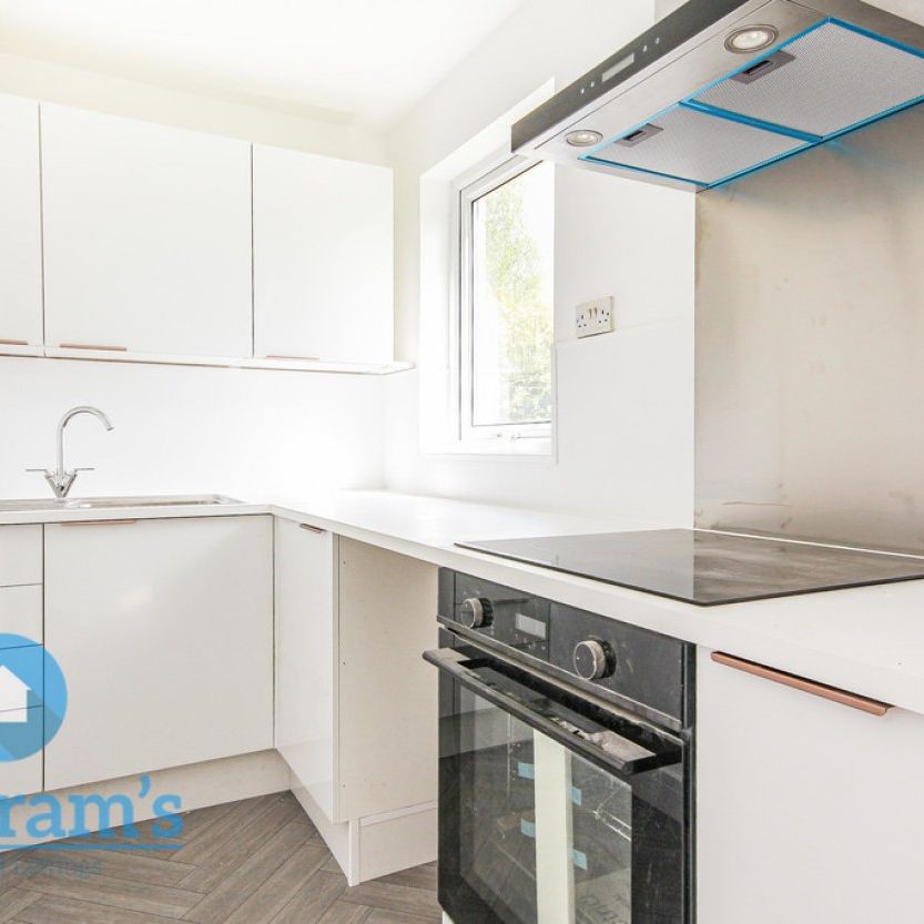 1 bed Apartment for Rent - Photo 1