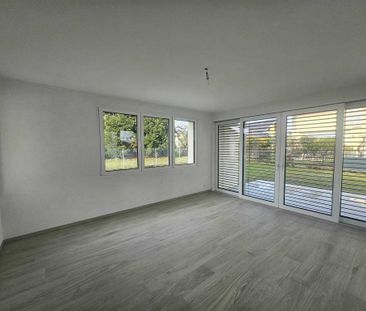 Beautiful modern 4.5-room semi-detached house in Burtigny - Photo 1