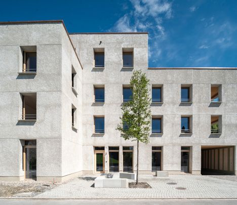 Erstvermietung: Exklusive 4.5 Zimmer-Wohnung mit natürlichen Baumaterialien - Photo 1