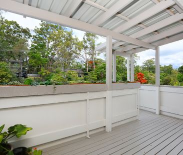 CHARMING RENOVATED 3 BEDROOM HOME WITH STUDY/4TH BEDROOM - Photo 1