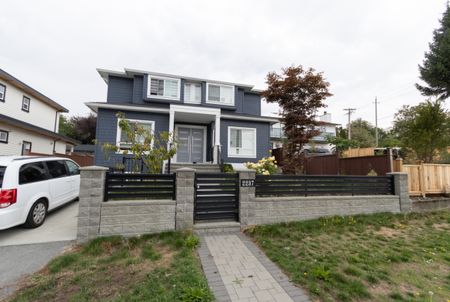 2237 Eighth Ave, New Westminster - Photo 2