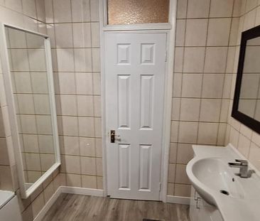1 bedroom house of multiple occupation to rent - Photo 5