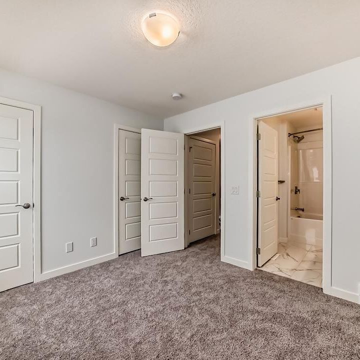 301 - Redstone Blvd, Calgary - Photo 1