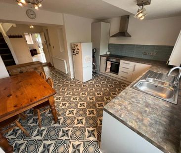 2 bedroom terraced house to rent - Photo 1