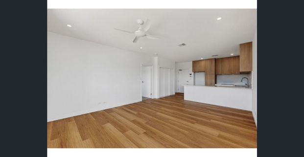 Expansive 1-Bedroom Residence - Photo 1
