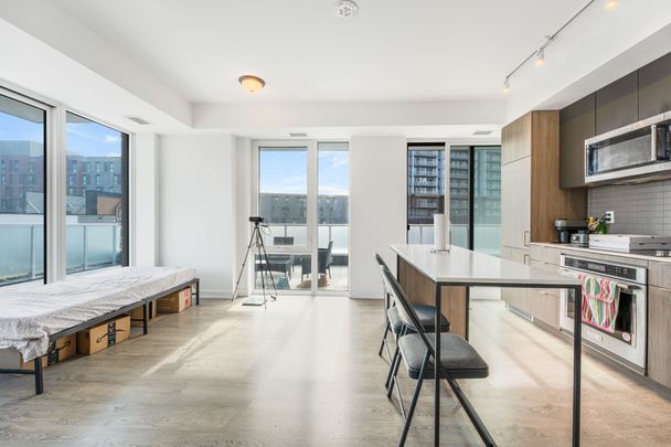 For Lease - 215 Lakeshore Road Unit# 215, Mississauga, Ontario - Photo 1