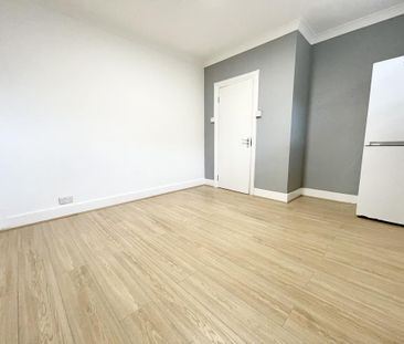 4 bedroom terraced house to rent - Photo 6