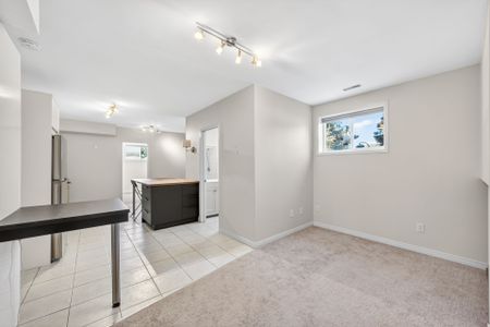 For Lease - 20173 Bathurst Street, East Gwillimbury, Ontario - Photo 5