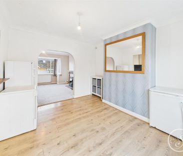 3 bedroom terraced house to rent - Photo 6