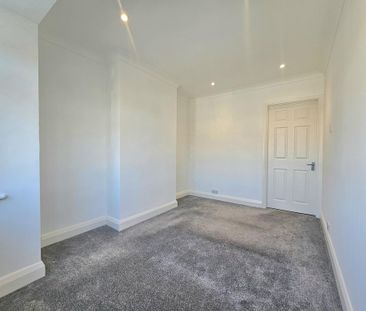 2 bedroom maisonette to rent - Photo 2