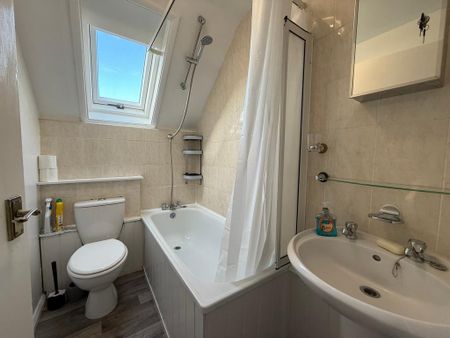 1 bedroom flat to rent - Photo 2