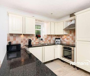 Kings Ride, Camberley, Surrey, GU15 - Photo 2