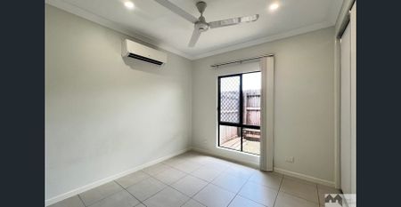 Spacious 3-Bedroom Unit with Fenced Courtyard - Photo 4