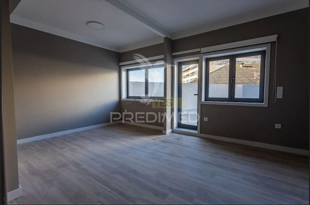 Apartment T3 in Cedofeita, Santo Ildefonso, Sé, Miragaia, São Nicolau e Vitória, Porto - Foto 1