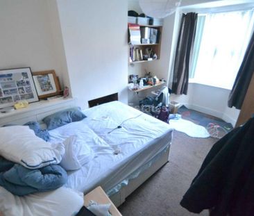 6 bedroom terraced house to rent - Photo 3