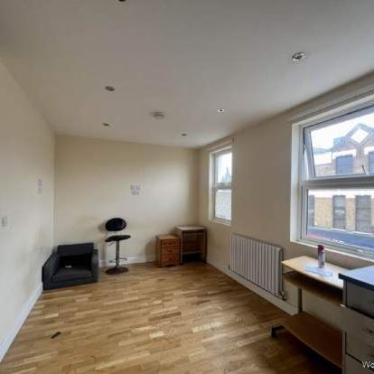 2 bedroom property to rent in Walthamstow - Photo 1