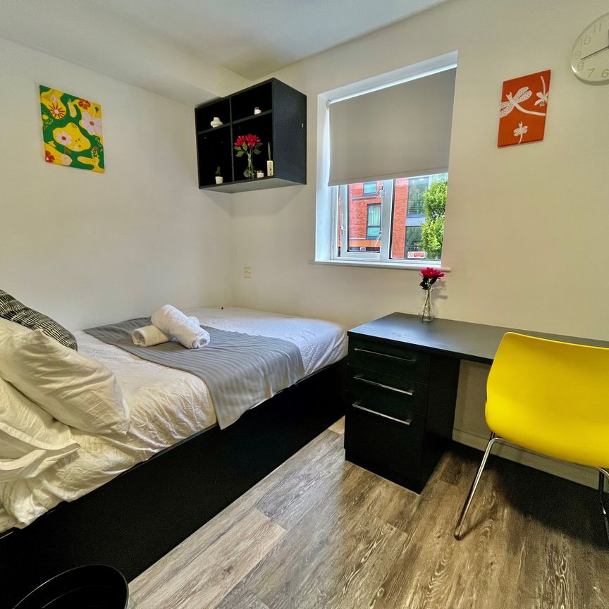 St. Marks Street, Leeds - Photo 1