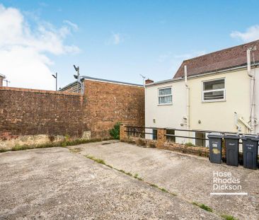 2 bedroom terraced house to rent - Photo 4