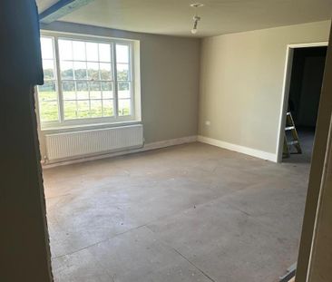 2 bedroom detached house to rent - Photo 5