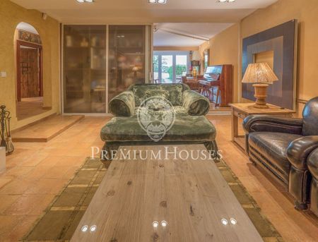 3 room luxury Apartment for rent in Sitges, Catalonia - Photo 2