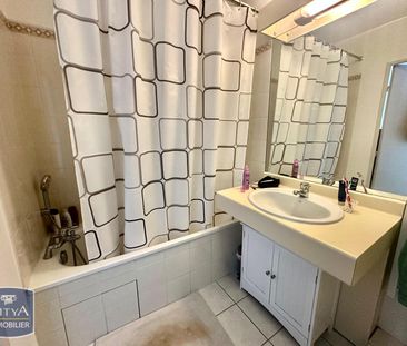 Location Appartement 2 pièces 47m² LYON 8ème - Photo 4