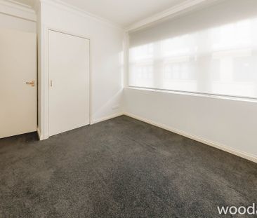 Modern 3-Bedroom Apartment in Prime Hawthorn Location - Photo 4