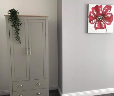 1 bed house share to rent in Burnley Road, Burnley, BB10 - Photo 1