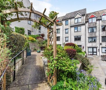 1 bedroom retirement property to rent - Photo 6