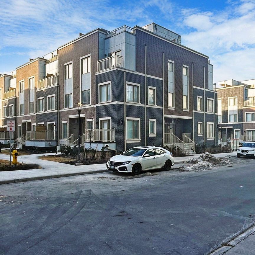 For Lease - 31 Honeycrisp Crescent Unit# 64, Vaughan, Ontario - Photo 1