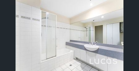 Well positioned in West Melbourne - Photo 4